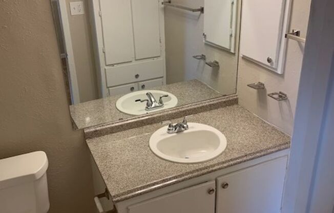 1 bed, 1 bath, 625 sqft, $1,350, Unit 1016