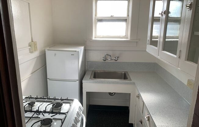 Studio, 1 bath, 375 sqft, $925, Unit 511