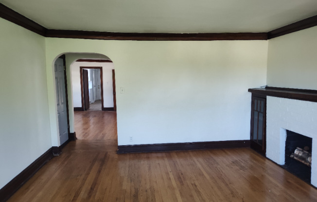 8140 N KEATING
