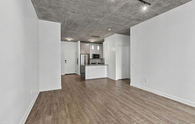 1 bed, 1 bath, 738 sqft, $2,725, Unit 503
