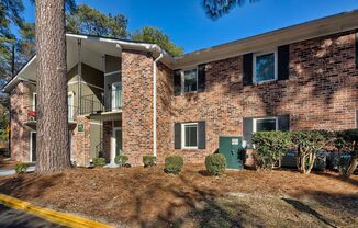 2 beds, 1 bath, $1,250, Unit 8