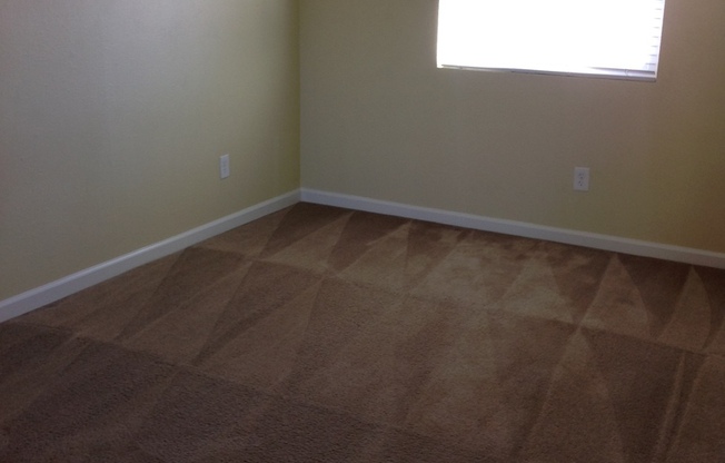 2 beds, 1 bath, $2,195, Unit 37