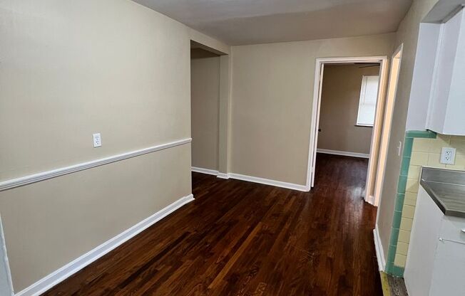4 beds, 2 baths, 1,490 sqft, $1,800, Unit Apt 7