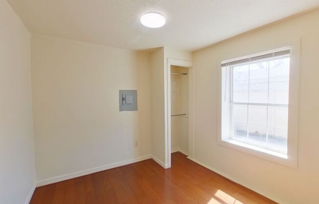 3132 S Davidson