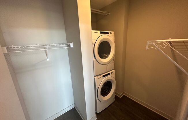 Studio, 1 bath, 455 sqft, $1,245, Unit 214