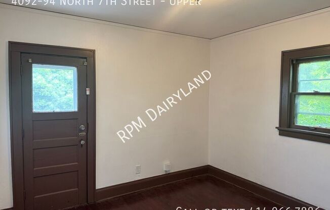 4092 94 N 7 ST