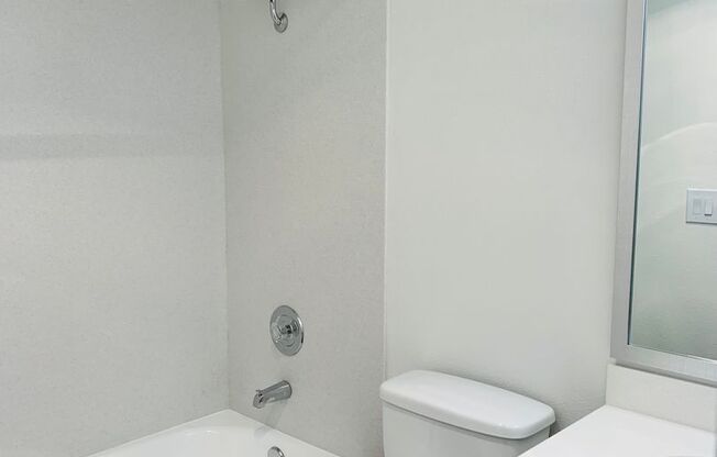 1 bed, 1 bath, 700 sqft, $1,800, Unit 307