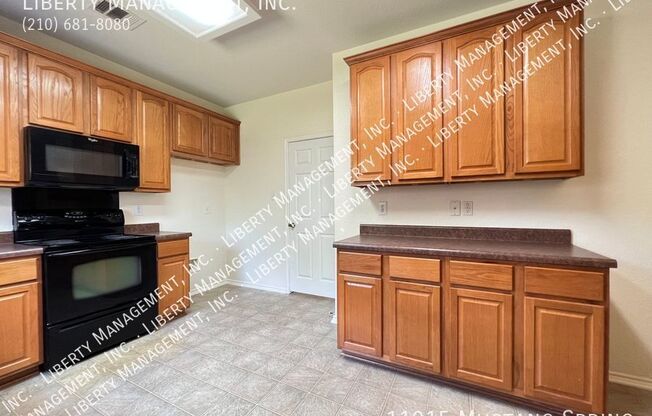 3 beds, 2.5 baths, 2,546 sqft, $1,995