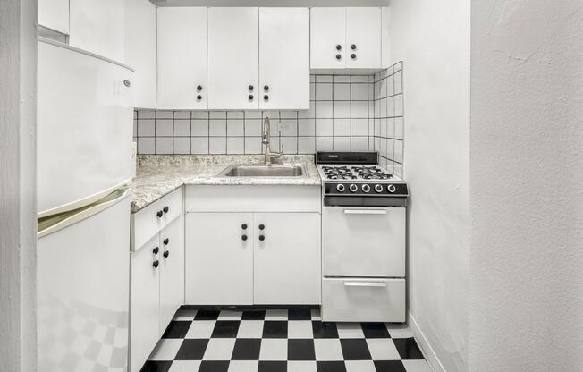 Studio, 1 bath, $2,995, Unit 4K