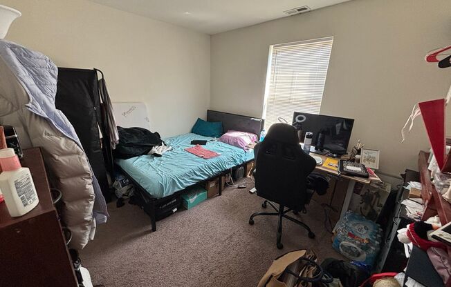 3 beds, 3 baths, 787 sqft, $1,875, Unit Unit 10