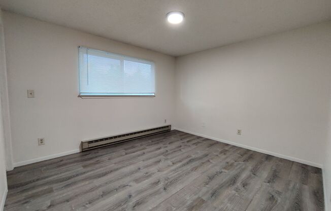 2 beds, 1 bath, 800 sqft, $1,350, Unit 902