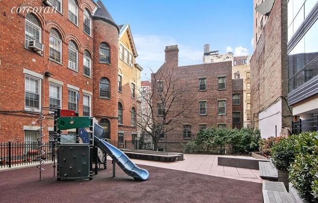 2628 BROADWAY