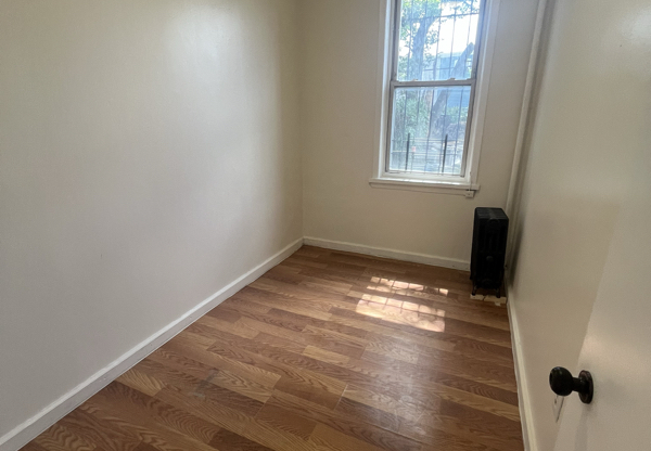 28 MALTA ST