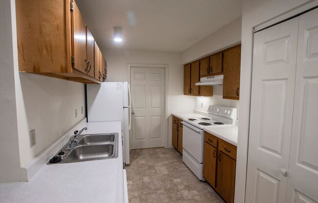 1 bed, 1 bath, 660 sqft, $1,220, Unit 301-7-107