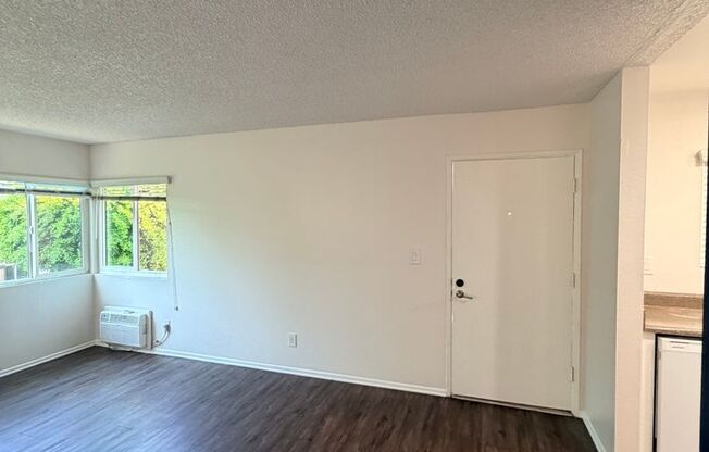 1 bed, 1 bath, 750 sqft, $2,255, Unit 716