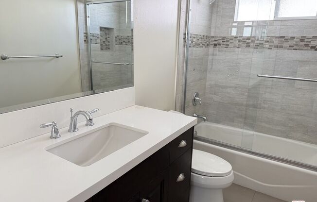 7722 W 81 ST