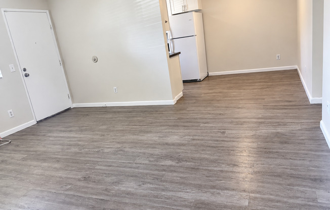 2 beds, 1 bath, 925 sqft, $2,100, Unit 430-B
