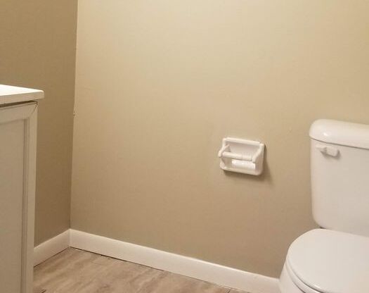 1 bed, 1 bath, 500 sqft, $715, Unit 201