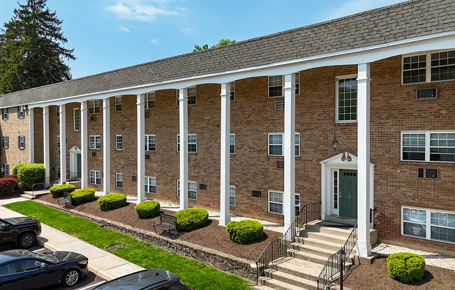 College Arms Apartments
