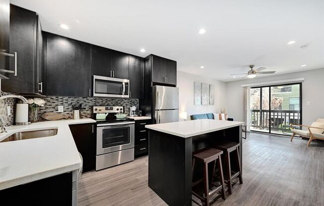3301 Red River