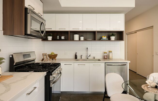 Studio, 1 bath, 646 sqft, $2,850, Unit 213