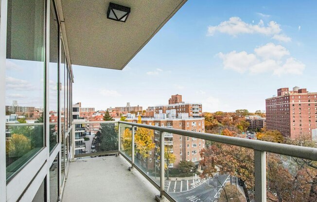 640 W 237 ST