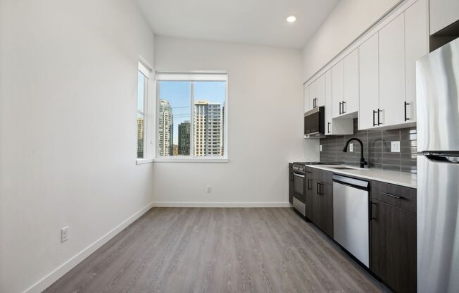 1 bed, 1 bath, 420 sqft, $1,495, Unit 16