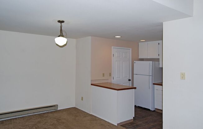 Lovely 3 Bedroom Home in Gated Community in Renton
