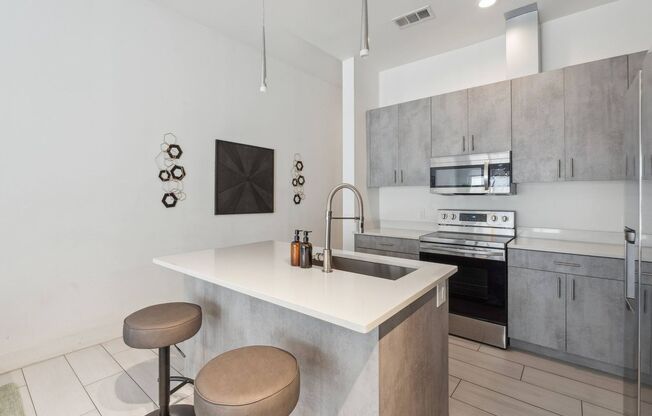 1 bed, 2 baths, $1,799, Unit 314