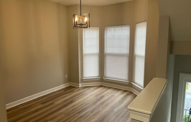 3 bedroom 3.5 bathroom updated townhome