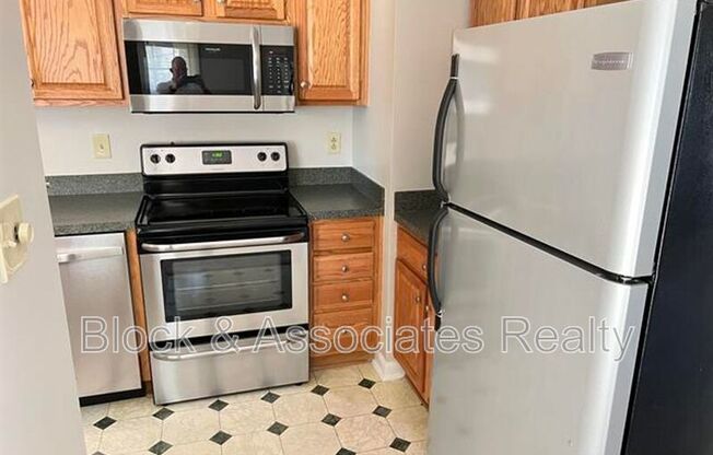 2708 HEATHERSMITH CT