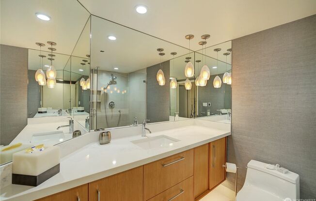 2Bd/1.75Ba Seattle Condo