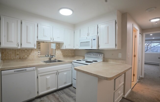 2 beds, 1 bath, 1,050 sqft, $2,500, Unit 2