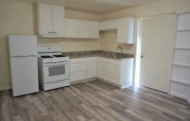 1 bed, 1 bath, 450 sqft, $750, Unit Unit 5