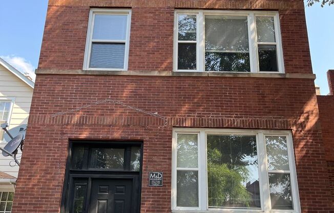 2 beds, 1 bath, 850 sqft, $1,650, Unit 2R