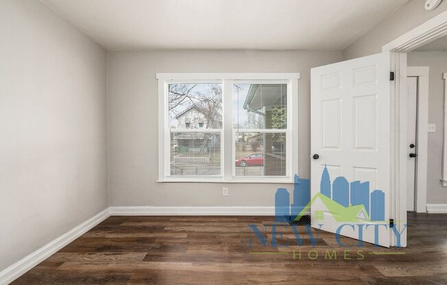 2 beds, 1 bath, $1,325