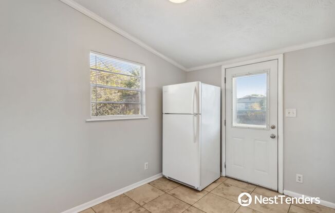 3 beds, 1 bath, $2,195