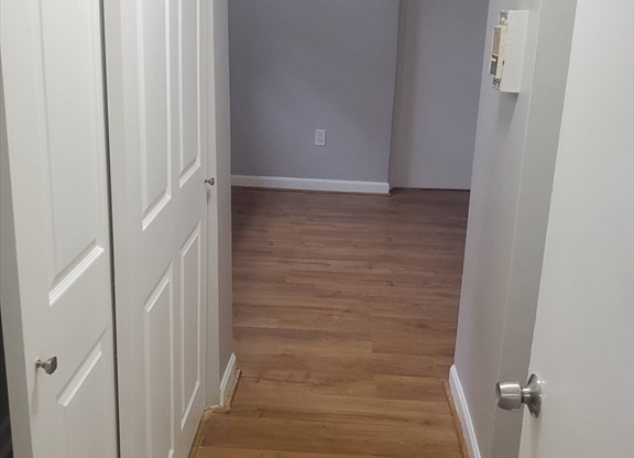 1 bed, 1 bath, 600 sqft, $2,300, Unit F