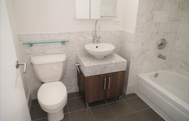 Studio, 1 bath, 367 sqft, $3,300, Unit 606
