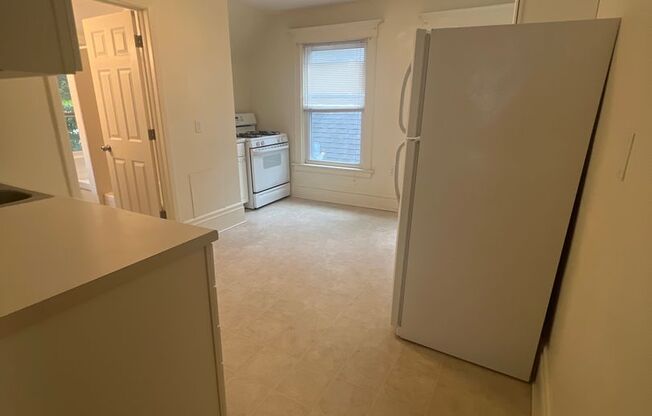 1 bed, 1 bath, 700 sqft, $1,350, Unit #5