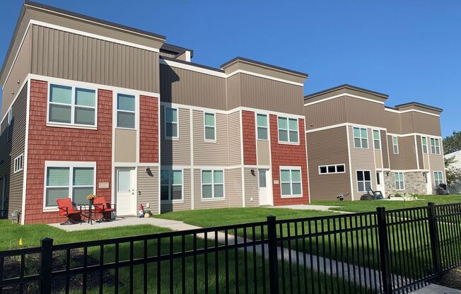 Ellis Flats Townhomes - 3 Bedroom/2.5 Bathroom