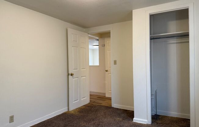 2 beds, 1 bath, 575 sqft, $900, Unit 304