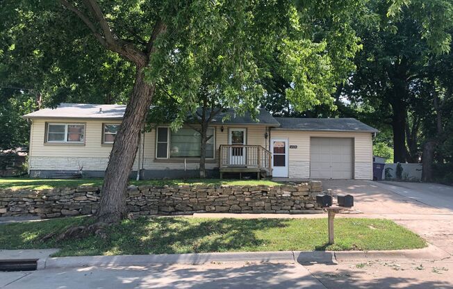 2011 Tecumseh Rd