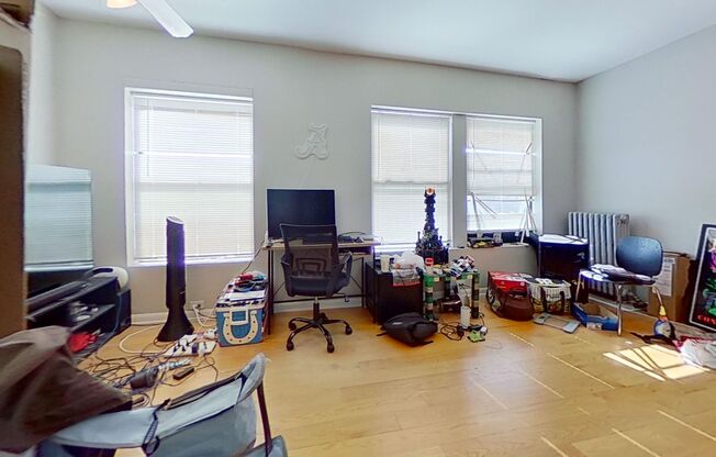 Studio, 1 bath, 410 sqft, $1,875, Unit 706