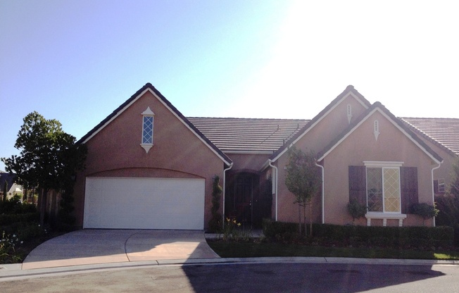 3 beds, 2 baths, $2,495