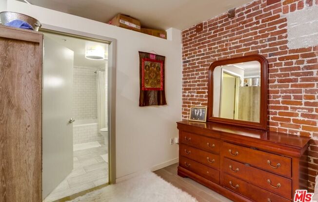 1 bed, 1 bath, 1,060 sqft, $3,350, Unit 310