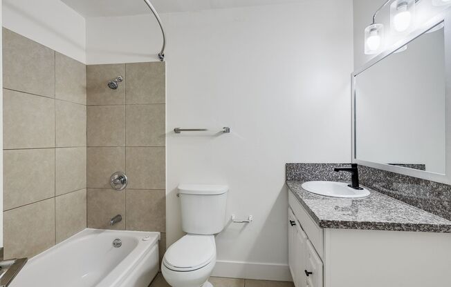 2 beds, 1 bath, 900 sqft, $1,600, Unit 44
