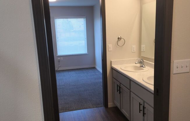 1 bed, 1 bath, 1,048 sqft, $2,236, Unit 1