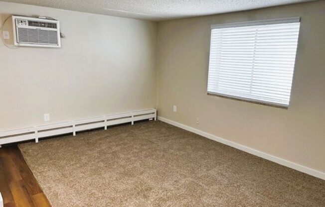 1 bed, 1 bath, 580 sqft, $1,150, Unit 1455 Unit 105