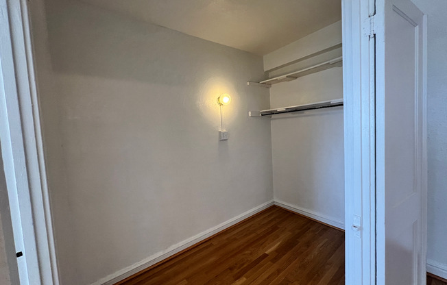 Studio, 1 bath, 440 sqft, $865, Unit 711